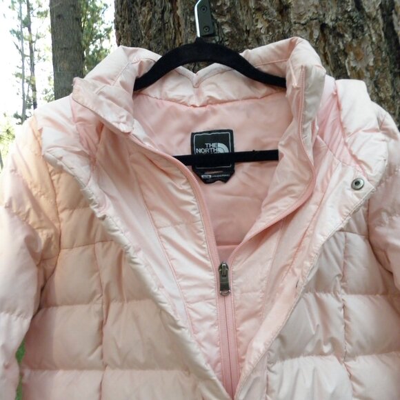 The North Face 550 pink ski jacket in great cond. wore only 3x - Picture 6 of 16
